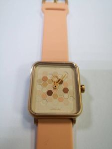 01-18963667: Hvilina salidarnasc nude