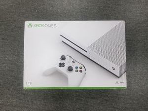 01-200521458: Microsoft xbox one s 500gb