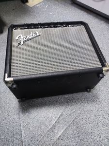 01-200750386: Fender champion 20