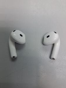 01-200772958: Apple airpods 4 with active noise cancellation