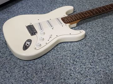 Б/у Электрогитара J And J Sisters без моделі 01-200742975