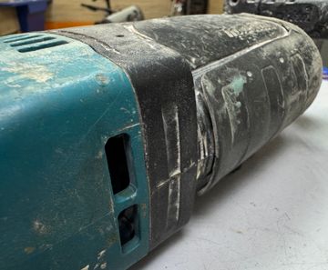 01-200802036: Makita hr2470