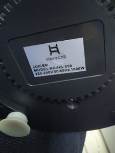 Б/в Соковитискач Henschll juicer hs-559 01-200876400