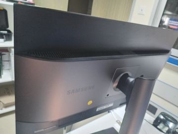 Б/у Монитор Samsung u28e850r 01-200905275