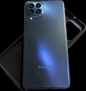Б/у Мобільний телефон Samsung galaxy m53 5g 6/128gb 01-200915265