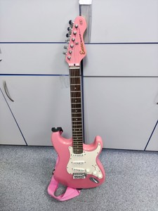 Б/в Електрогітара Encore e375pk 01-200925243