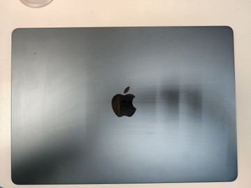 Б/в Ноутбук Apple macbook a3114/15.3/m3/8 gb/256 gb/10 core gpu retina 01-200938795