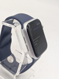 Б/в Смарт-годинник Apple watch se 2 gps 40mm aluminium case 01-200910111