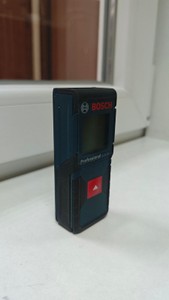 Б/в Лазерний нівелір Bosch glm 30 professional 01-200954776