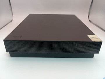 Б/у Игровая приставка Microsoft xbox one x 1tb 01-200924394