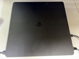 Б/у Игровая приставка Sony playstation 4 slim 1tb 01-200995255