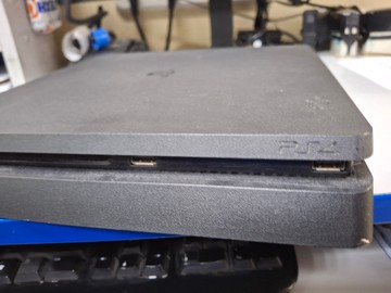 Б/в Ігрова приставка Sony playstation 4 slim 500gb 01-201002183