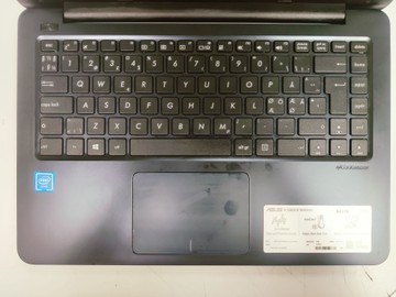 Б/в Ноутбук Asus celeron n3350 ddr3/2gb ddr3/hdd *відсутній/ssd 128 gb/*інтегрована 01-201002774