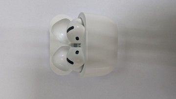 Б/в Навушники Apple airpods 4 with active noise cancellation 01-201011191