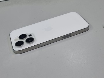 Б/у Мобільний телефон Apple iphone 16 pro 128gb 01-201051440