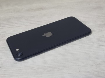 Б/в Мобільний телефон Apple iphone se 2020 64gb 01-201054840
