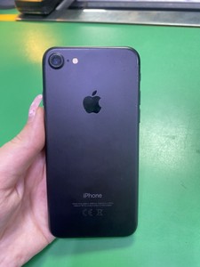 Б/в Мобільний телефон Apple iphone 7 32gb 01-201075578