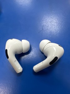 Б/в Навушники Apple airpods pro 2nd generation with magsafe charging case usb-c 01-201081596