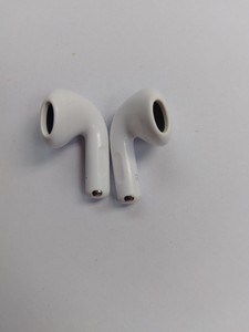 Б/в Навушники Apple airpods 4 01-201101574