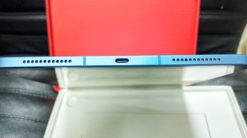 Б/в Планшет Apple ipad 2025 wi-fi + cellular 128gb 01-201095808