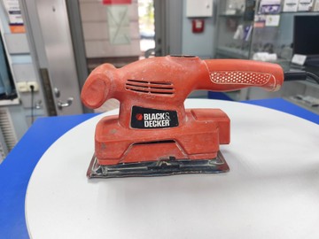 Б/в Шліфмашина вібро Black & Decker ka300 01-201101505