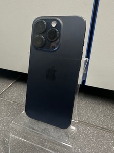 Б/в Мобільний телефон Apple iphone 15 pro 256gb 01-201120396