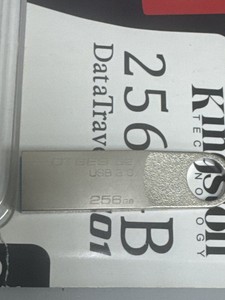Б/в Флеш-накопичувач usb Kingston 256gb 01-201127402