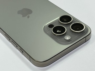 Б/в Мобільний телефон Apple iphone 15 pro max 256gb 01-201138797