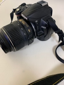 Б/в Фотоапарат Nikon d3000 / af-s nikkor 18-55mm 1.3,5-5,6g 01-201158760