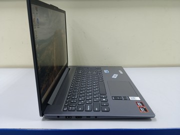 Б/в Ноутбук Lenovo 15"/amd ryzen 3 30/ram 16 gb ddr5/ssd 512 gb/інтегрована 01-201160698