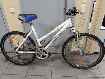 01-200567200: Giant rock