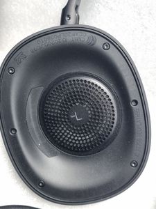 01-200619941: Bang & Olufsen beoplay h95