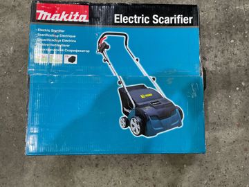 01-200749545: Makita uv3200