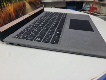 01-200738078: Microsoft surface laptop 2/13/core i7 8650u ddr3/16gb ddr3/hdd *відсутній/ssd 512 gb/*інтегрована