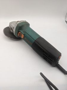 Б/у Угловая шлифмашина Sturm ag9012te 01-200833958