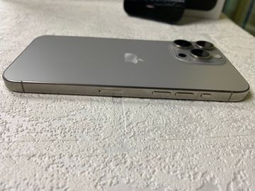 Б/у Мобильный телефон Apple iphone 15 pro max 256gb 01-200836824