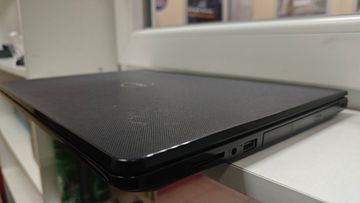 Б/в Ноутбук Dell 15/core i3 7130u ddr3/4gb ddr3/hdd 1000 gb/ssd *відсутній/*інтегрована 01-200880935