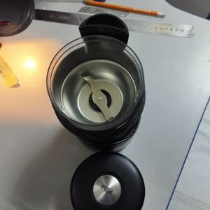 Б/в Кавомолка Delonghi kg40 01-200906919