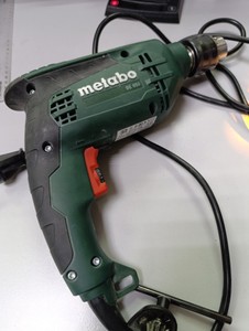 Б/у Дрель ударная Metabo be 650 01-200932276