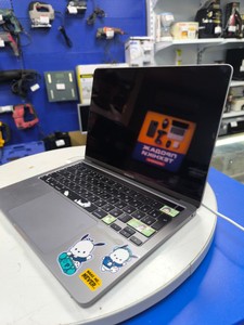Б/в Ноутбук Apple macbook pro/13.3/ core i5 1,4ghz/ ram8gb/ ssd 512gb/ iris plus 645/ retina, truetone, touch bar 01-200914572