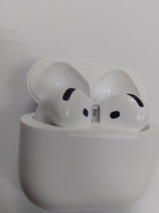Б/в Навушники Apple airpods 4 01-200978820
