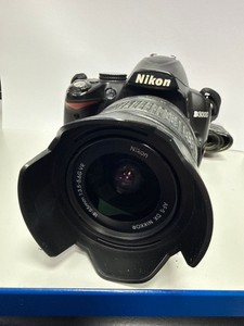 Б/у Фотоаппарат Nikon d3000 kit /af-s nikkor 18-55mm 1:3,5-5,6g vr dx 01-200992090