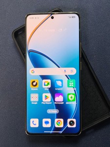 Б/в Мобільний телефон Realme 12 pro+ 12/512gb 01-200995865