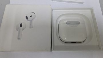 Б/в Навушники Apple airpods 4 with active noise cancellation 01-201011191