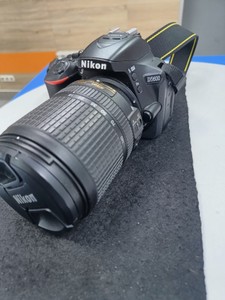 Б/в Фотоапарат Nikon d5600 / af-s 18-140mm f/3.5-5.6g ed vr dx 01-201016544