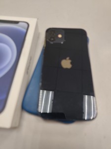 Б/в Мобільний телефон Apple iphone 12 64gb 01-201031725