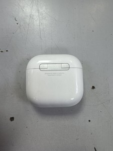 Б/в Навушники Apple airpods 4 with active noise cancellation 01-201042651