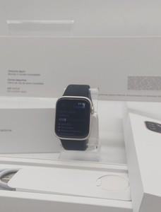 Б/в Смарт-годинник Apple watch se 40mm gps 01-200975036