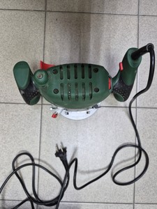 Б/в Фрезер вертикальний Bosch pof 1200 ae 01-201053574