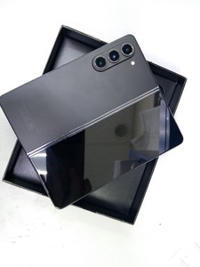 Б/в Мобільний телефон Samsung galaxy fold5 12/512gb 01-201071363
